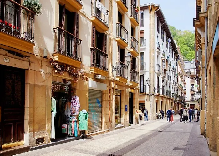 8 Balconies Heart Of The Old Town 산세바스티안
